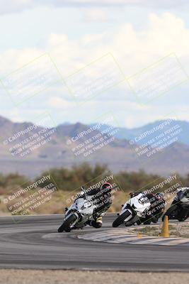 media/Nov-16-2025-Race Pace (Sun) [[8c5fa54630]]/Non Verified Riders (1st 20 Minutes)/5-Turn 15 (110pm)/